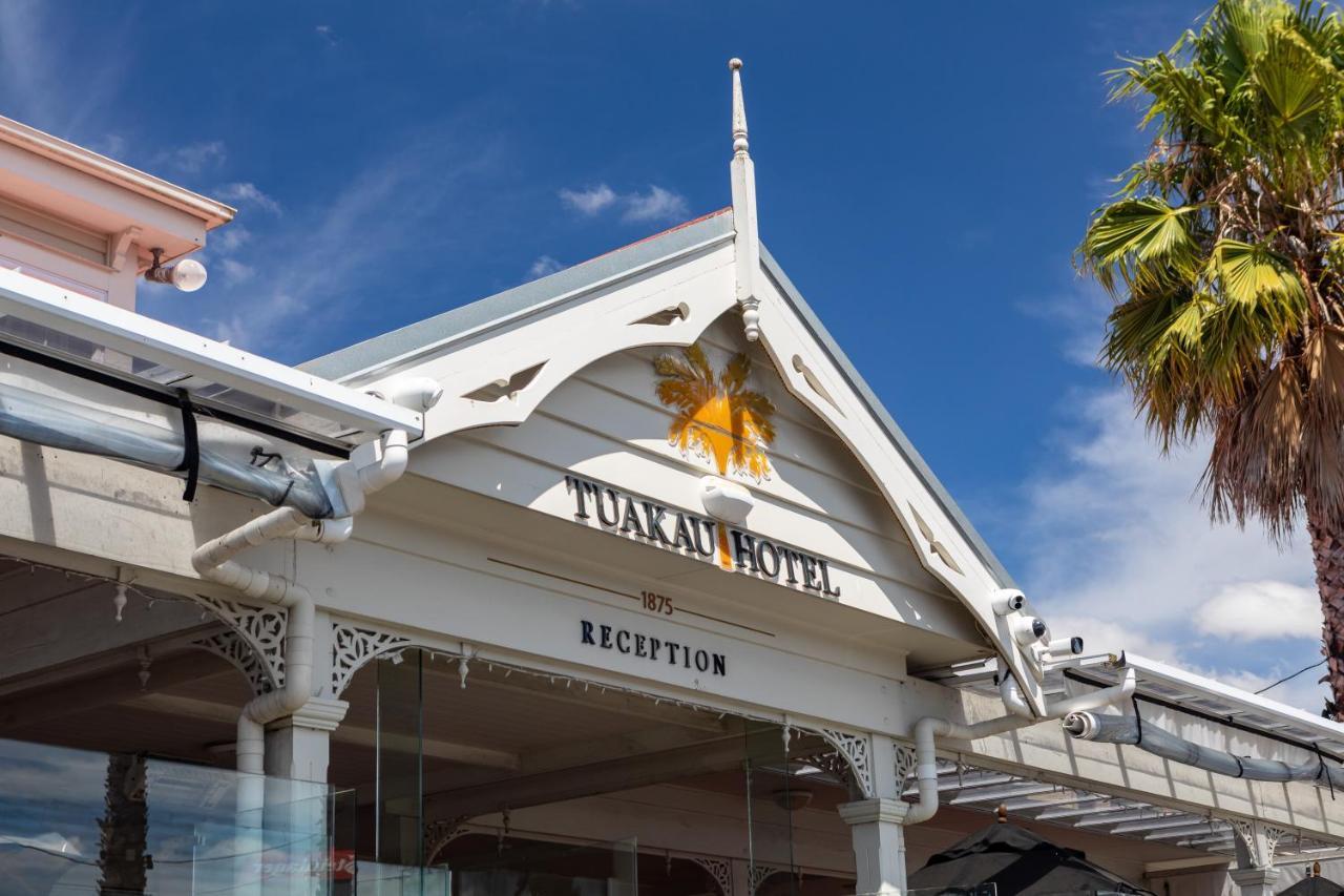 Tuakau Hotel Extérieur photo