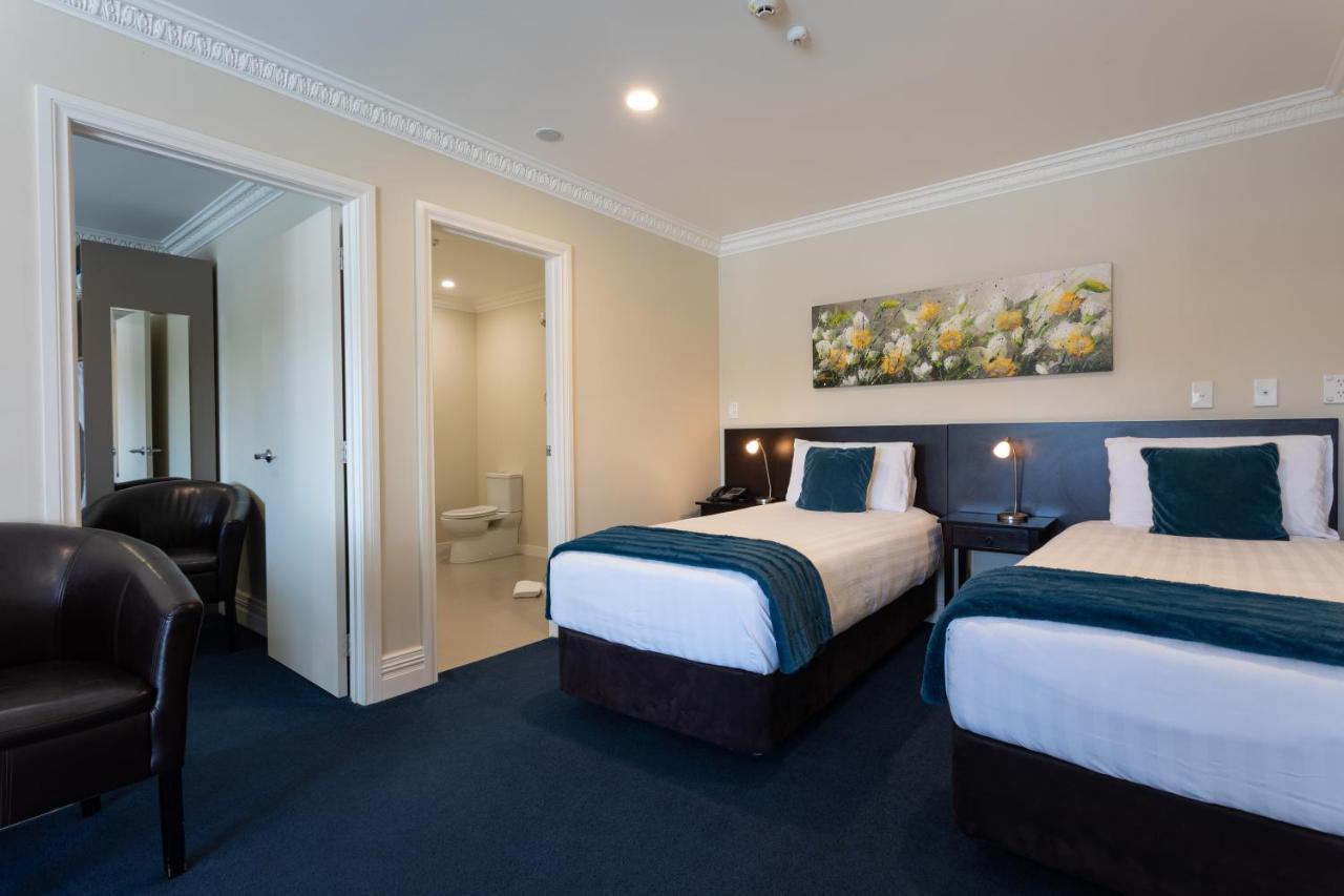 Tuakau Hotel Extérieur photo