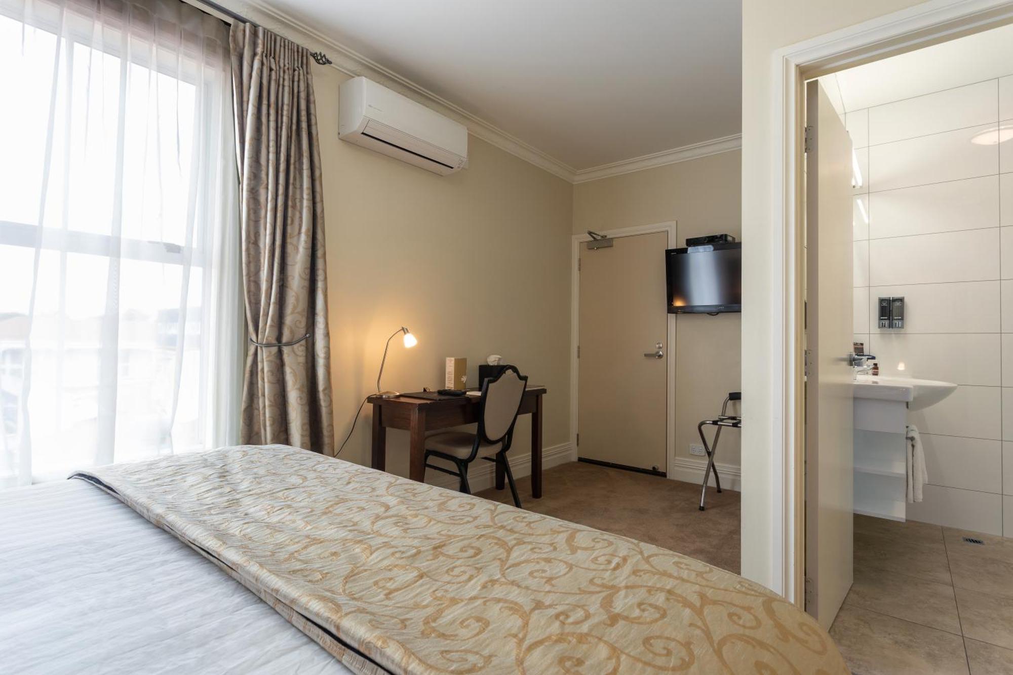 Tuakau Hotel Extérieur photo